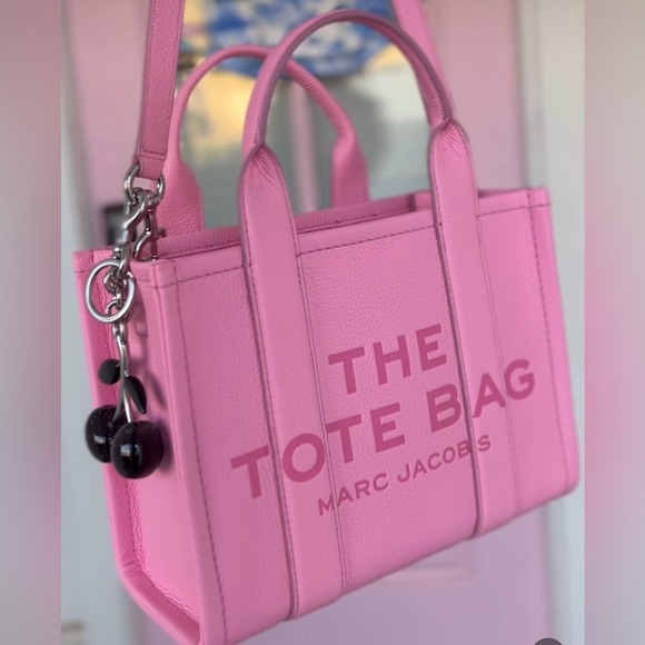 Marc Jacobs Handbags - Marc Jacobs The Leather Tote Bag Fluro Candy Pink Small